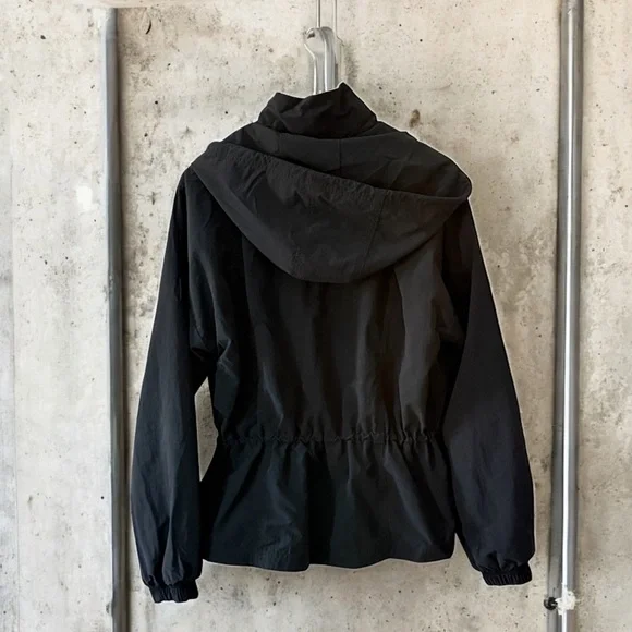 Calla Women’s Black Quarter Zipped Jacket! Large! - Picture 3 of 8